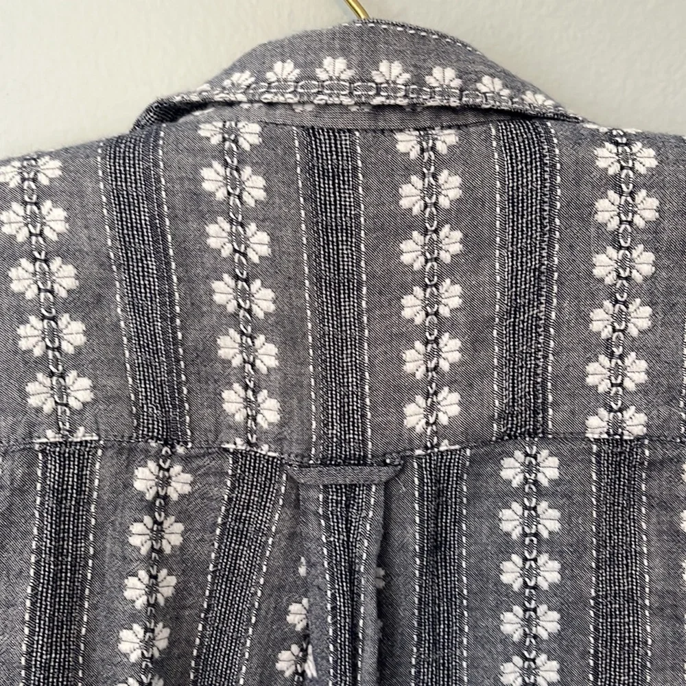 Kut from the Kloth Top - Picture 5 of 6